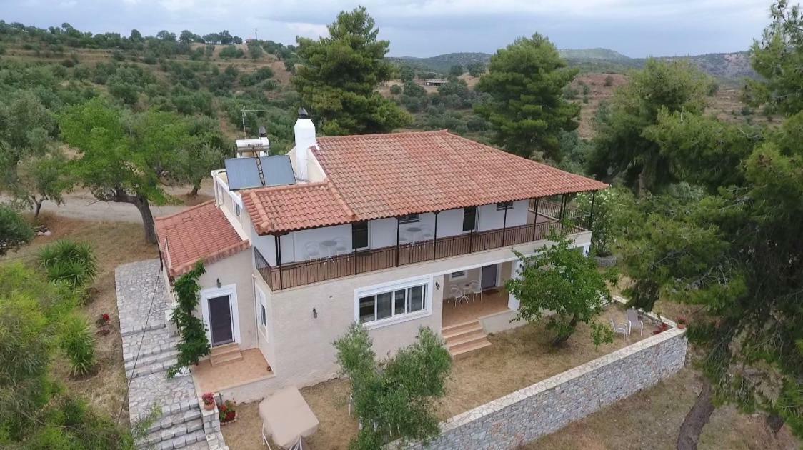 Olea Escape Villa In An Olive Estate ยีธิโอ ภายนอก รูปภาพ