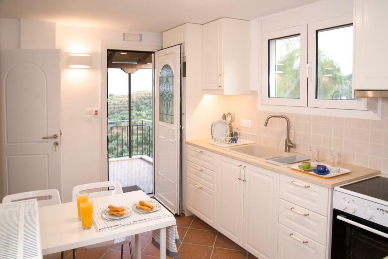 Olea Escape Villa In An Olive Estate ยีธิโอ ภายนอก รูปภาพ