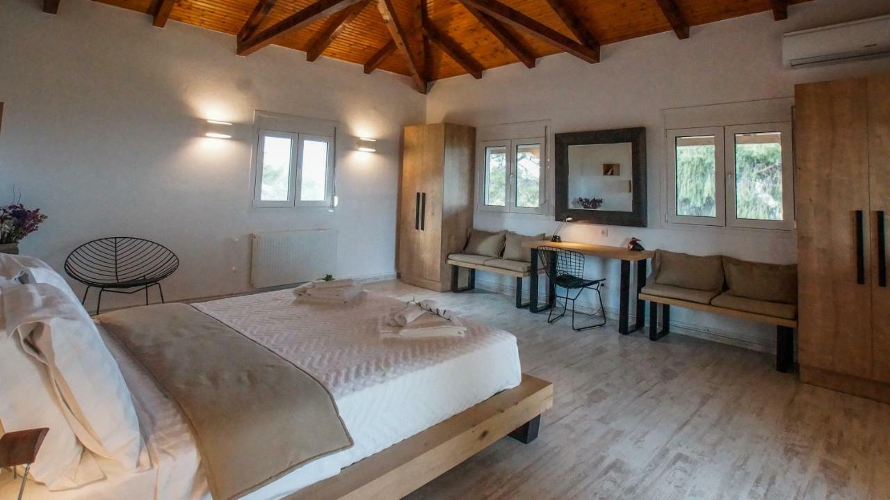 Olea Escape Villa In An Olive Estate ยีธิโอ ภายนอก รูปภาพ