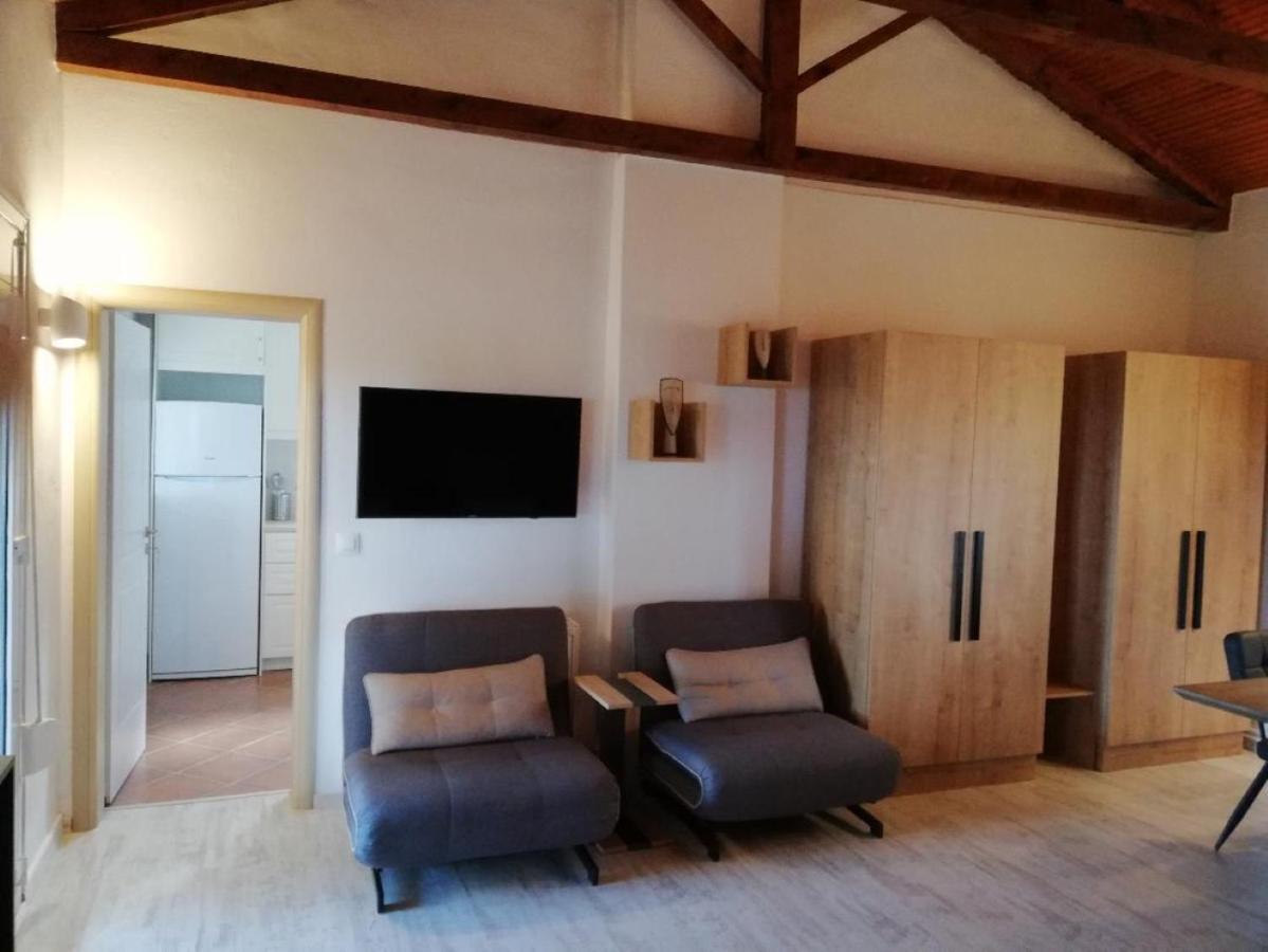 Olea Escape Villa In An Olive Estate ยีธิโอ ภายนอก รูปภาพ
